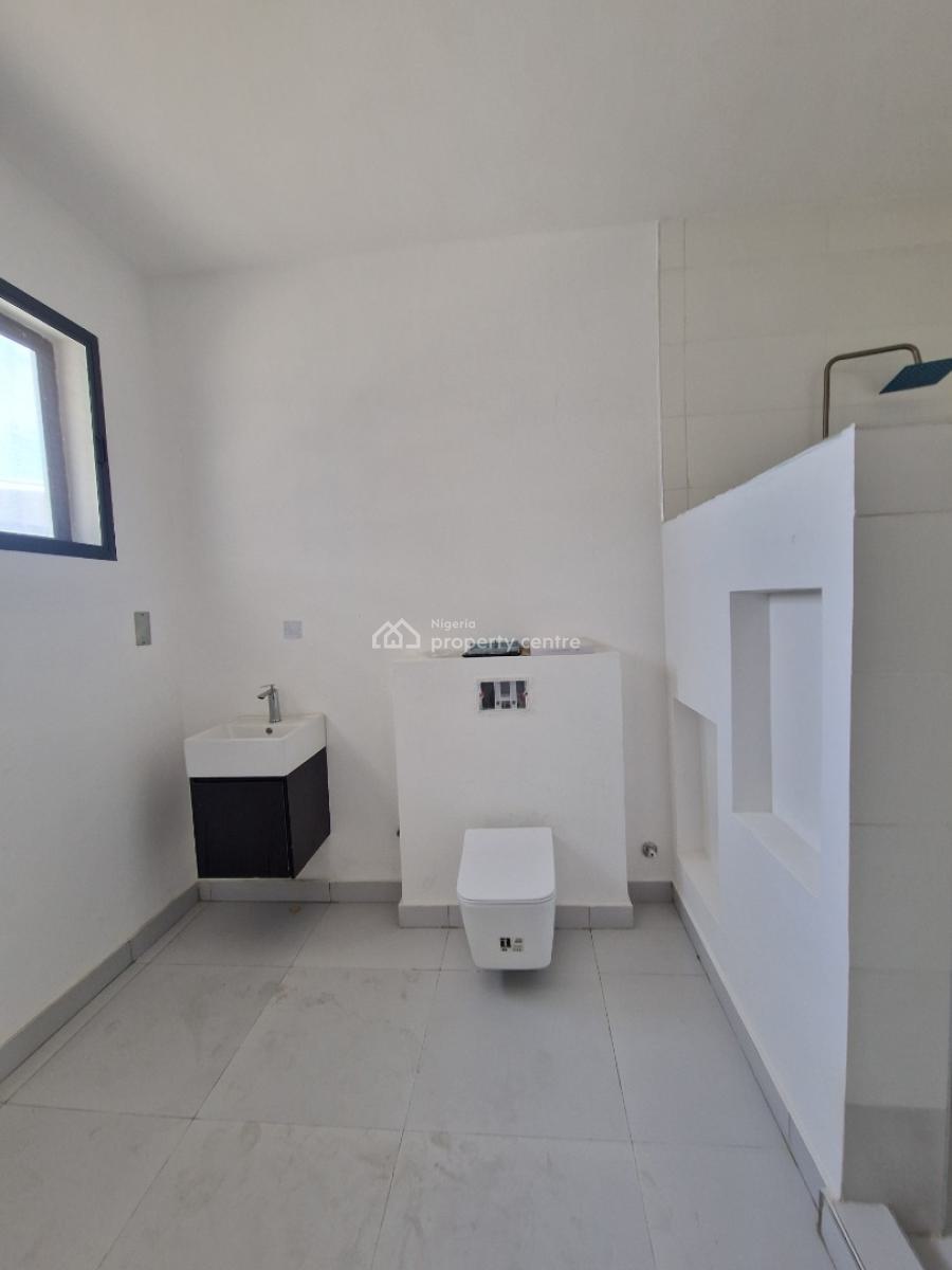 Spacious 4 Bedroom Townhouse, Richmond Estate, Lekki Phase 1, Lekki, Lagos, Terraced Duplex for Sale