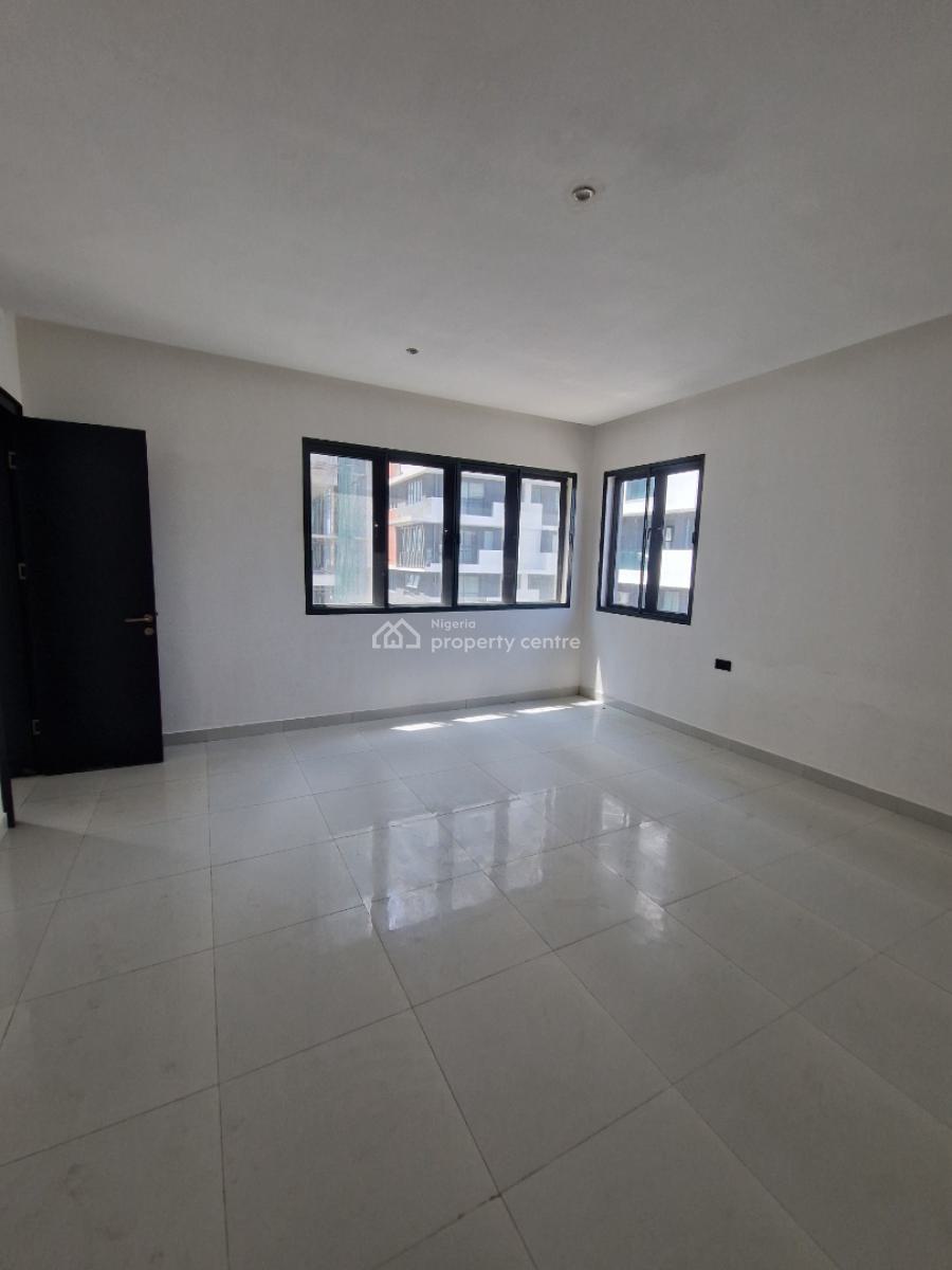 Spacious 4 Bedroom Townhouse, Richmond Estate, Lekki Phase 1, Lekki, Lagos, Terraced Duplex for Sale