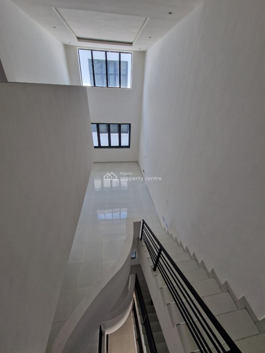 Spacious 4 Bedroom Townhouse, Richmond Estate, Lekki Phase 1, Lekki, Lagos, Terraced Duplex for Sale