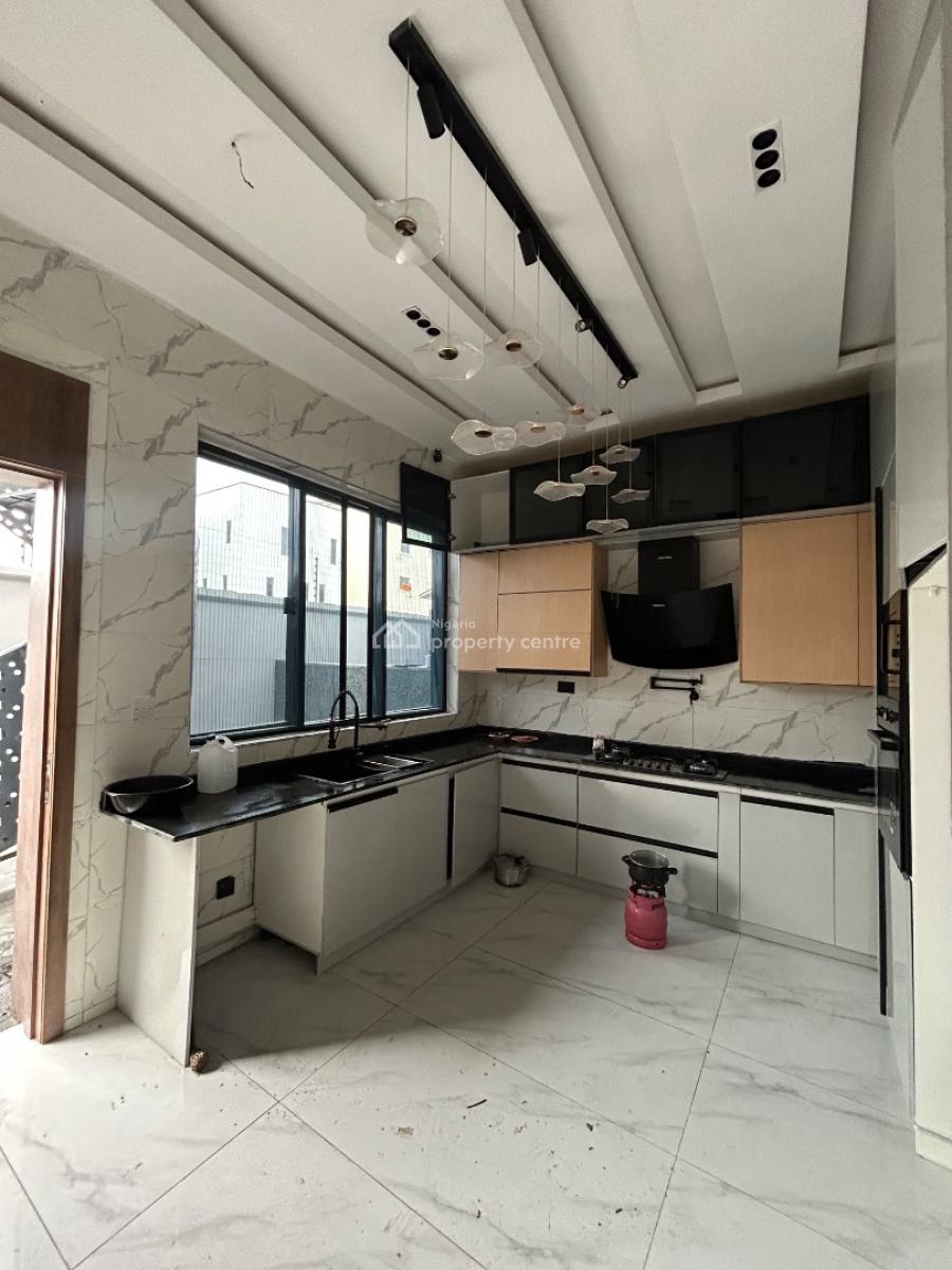 4 Bedroom Terrace, Lekki Phase 1, Lekki, Lagos, House for Sale
