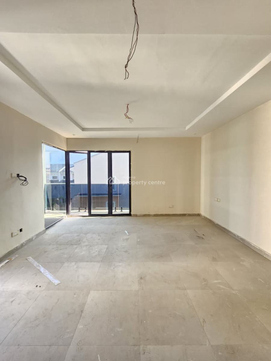 Outstanding Luxury 3 Bedroom Apartment with Bq in a Secure Estate, Lekki Phase 1, Lekki, Lagos, Flat / Apartment for Sale