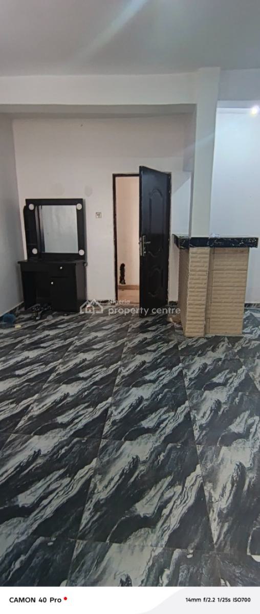 Self Contain with Close Kitchen Inside, By Chevron, Lekki, Lagos, Self Contain (single Rooms) for Rent