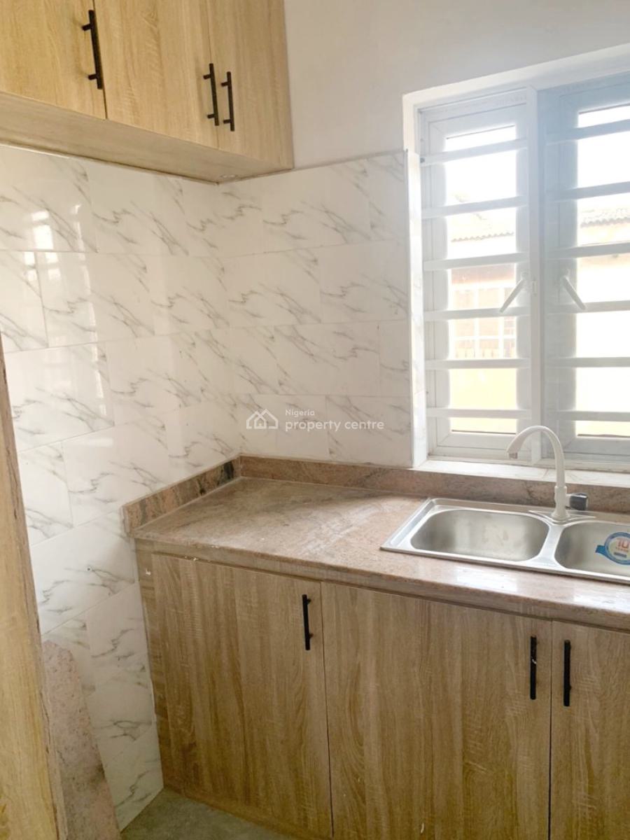 Luxury Mini Flat, Olowora, Omole Phase 2, Ikeja, Lagos, Mini Flat (room and Parlour) for Rent