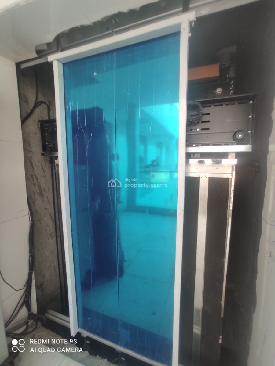 Luxury Spacious Office Space/shop on Upper Floor Comes with Lift, Mobil Road, Ilaje, Ajah, Lagos, Plaza / Complex / Mall for Rent