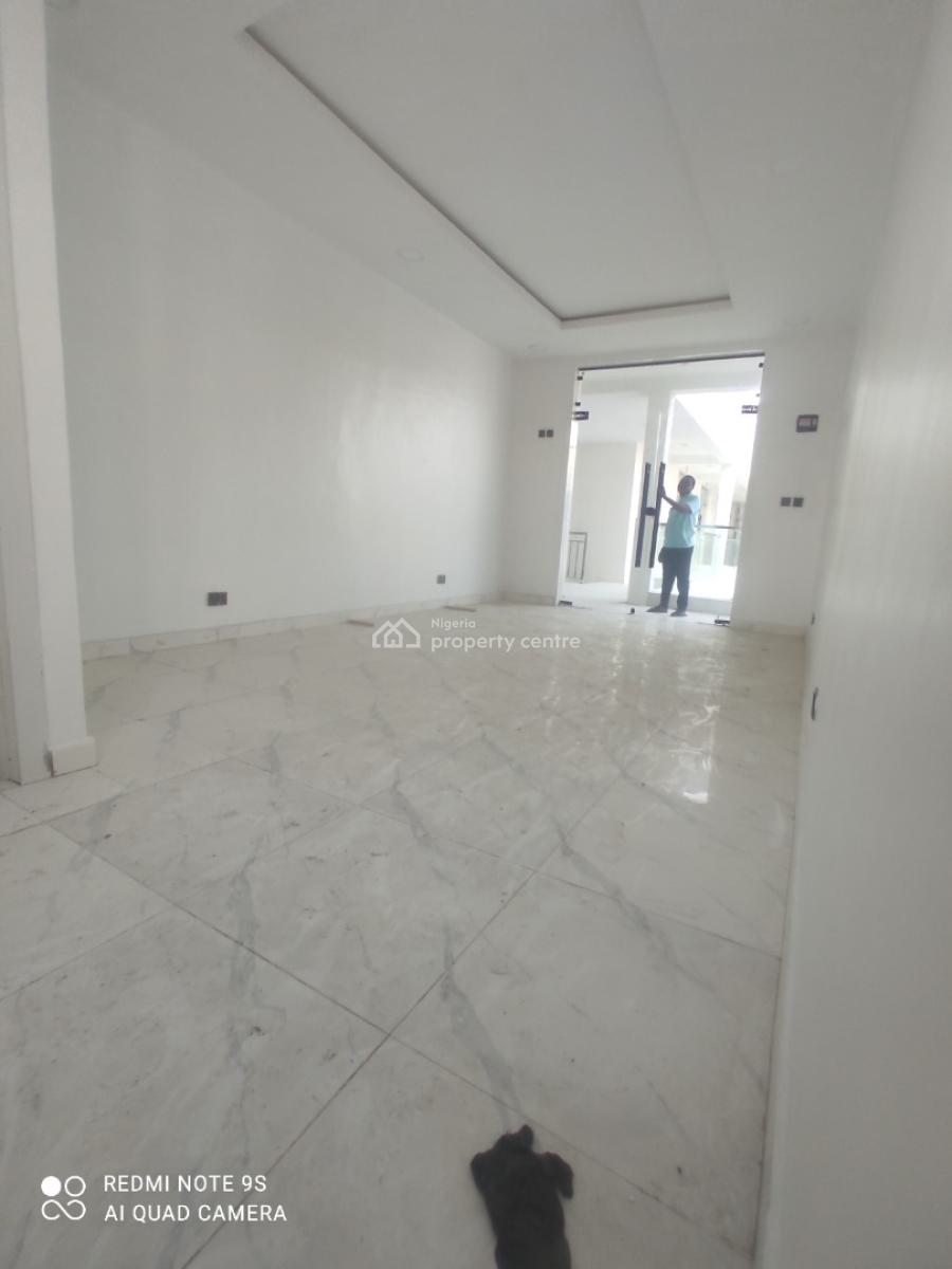 Luxury Spacious Office Space/shop on Upper Floor Comes with Lift, Mobil Road, Ilaje, Ajah, Lagos, Plaza / Complex / Mall for Rent