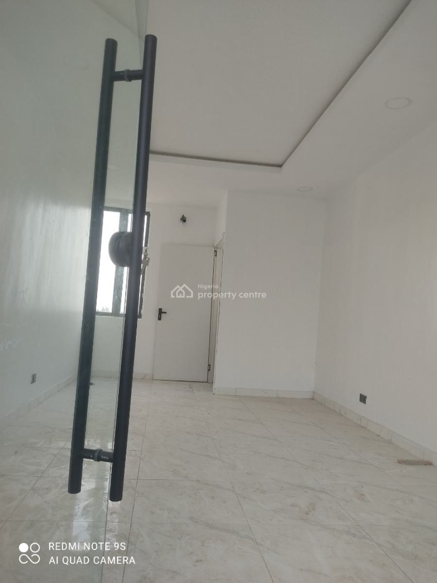 Luxury Spacious Office Space/shop on Upper Floor Comes with Lift, Mobil Road, Ilaje, Ajah, Lagos, Plaza / Complex / Mall for Rent