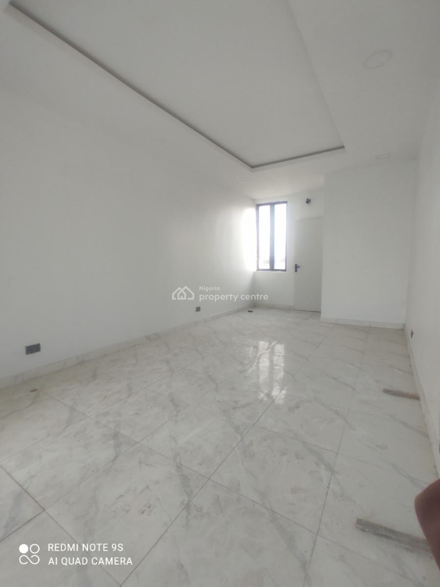 Luxury Spacious Office Space/shop on Upper Floor Comes with Lift, Mobil Road, Ilaje, Ajah, Lagos, Plaza / Complex / Mall for Rent