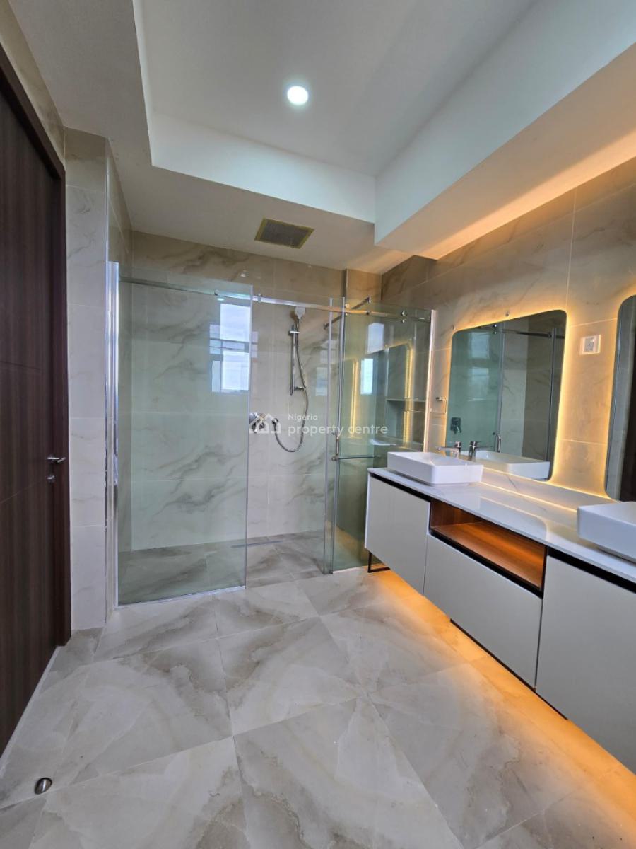 Luxury Spacious 3 Bedroom Apartment with Bq & Pool, Lekki Phase 1, Lekki, Lagos, Flat / Apartment for Sale
