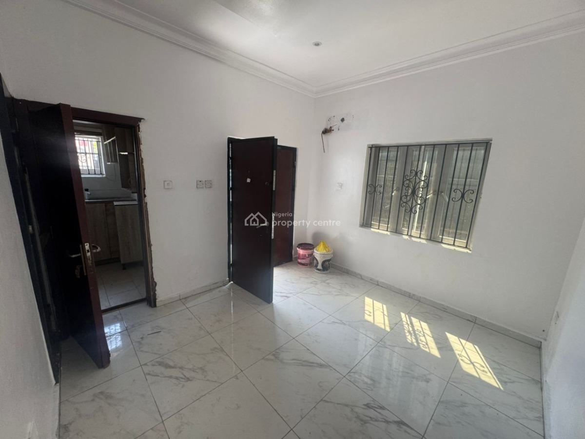Mini Fkat Off Freedom Way in Ikate, By Prime Water Garden Estate, Lekki Phase 1, Lekki, Lagos, Mini Flat (room and Parlour) for Rent