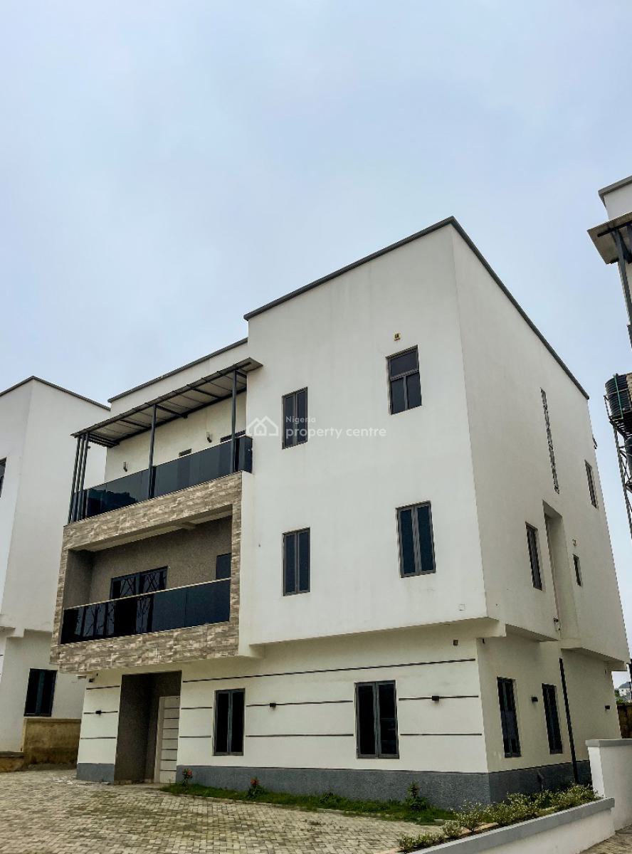 5-bedroom Detached Duplex + Bq, Guzape District, Abuja, Detached Duplex for Sale