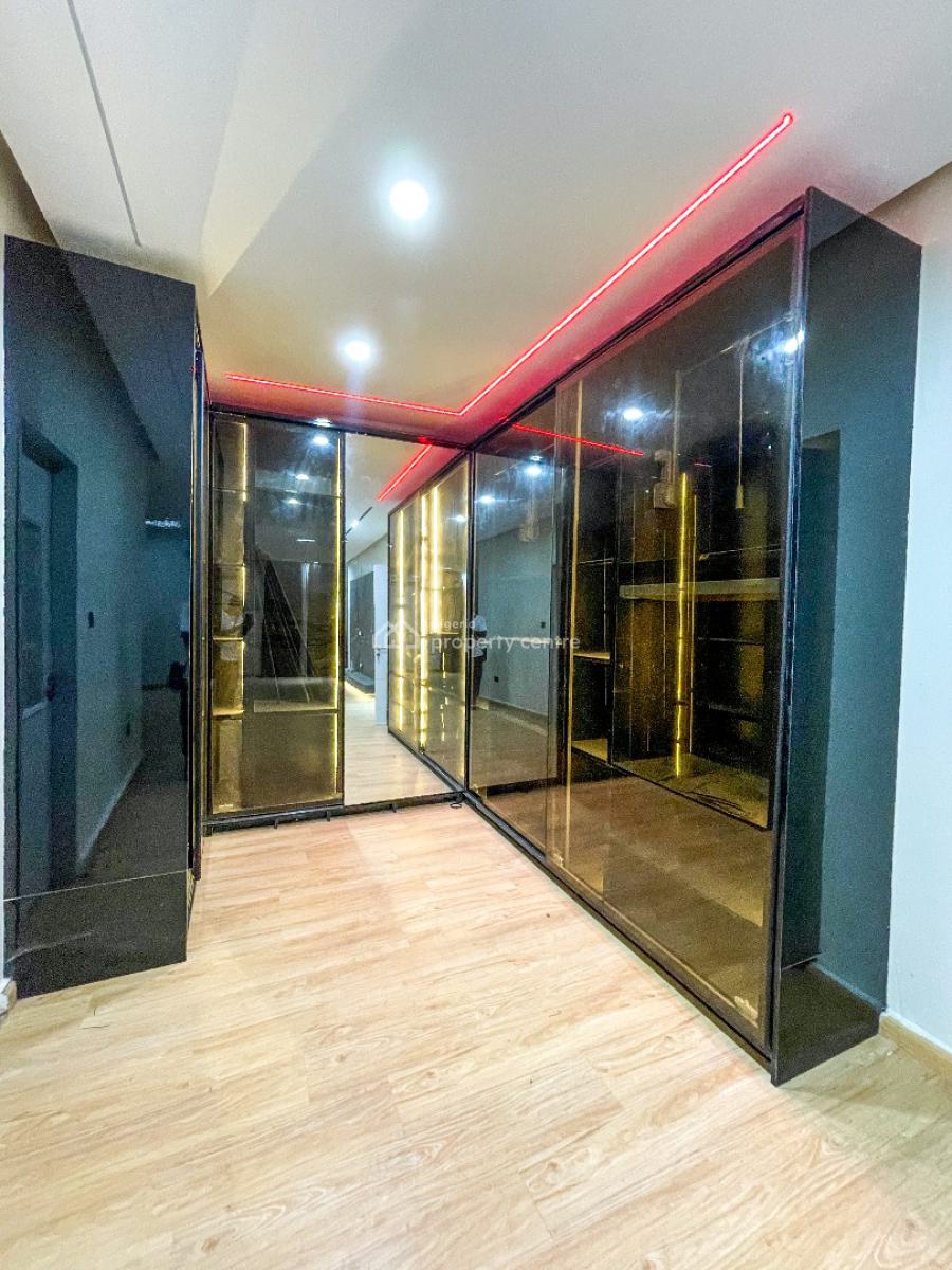 5-bedroom Detached Duplex + Bq, Guzape District, Abuja, Detached Duplex for Sale