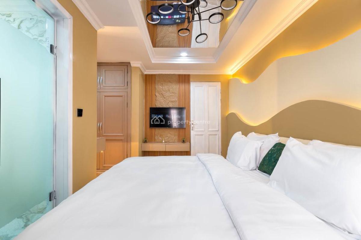 Luxury 1 Bedroom Apartment in a Serene Area, Admiralty Way, Lekki Phase 1, Lekki, Lagos, Flat / Apartment Short Let