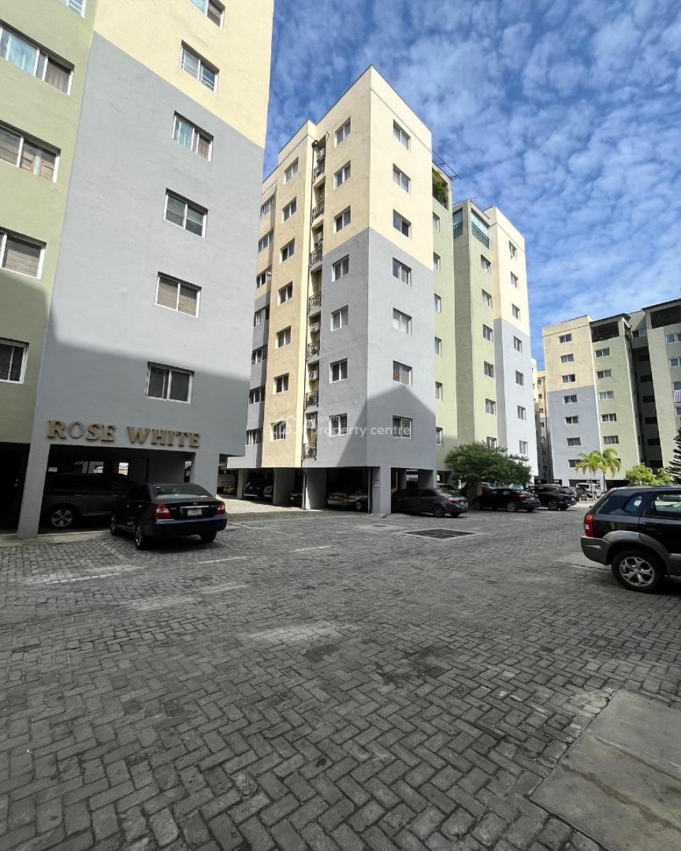 Lovely 3 Bedroom Apartment with Bq, Freedom Way, Lekki, Lagos, Block of Flats for Sale