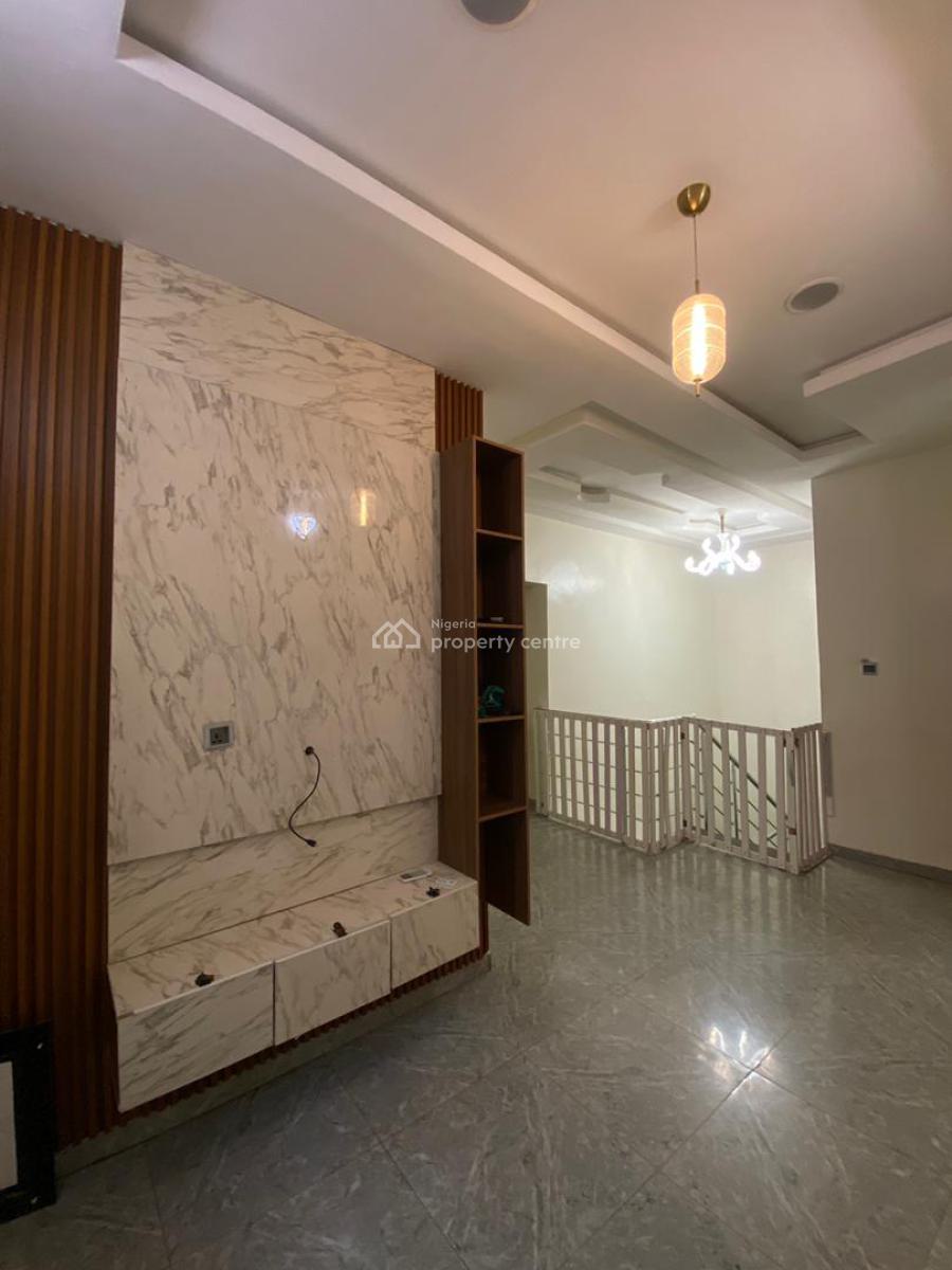Spacious D Bedroom Semi Detached House with Bq, Chevron Drive Lekki Lagos, Lekki, Lagos, Semi-detached Duplex for Rent