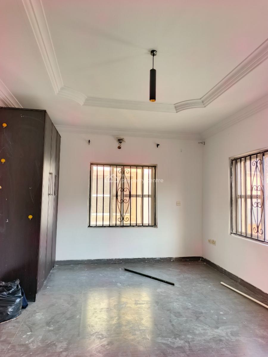 Smart Spacious Conducive 1 Bedroom Self-contained Upstairs, in Estate at Chevron Lekki Lagos., Lekki, Lagos, Self Contain (single Rooms) for Rent