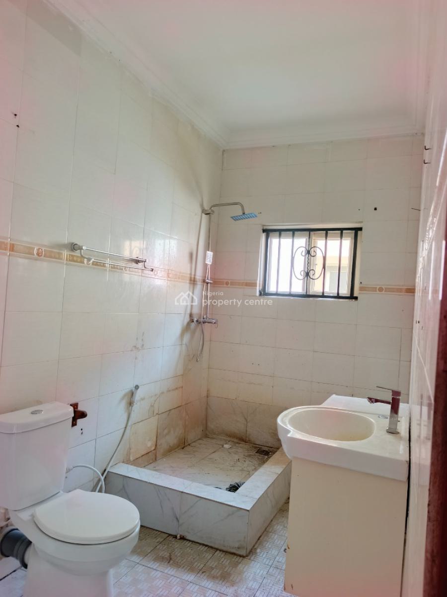 Smart Spacious Conducive 1 Bedroom Self-contained Upstairs, in Estate at Chevron Lekki Lagos., Lekki, Lagos, Self Contain (single Rooms) for Rent