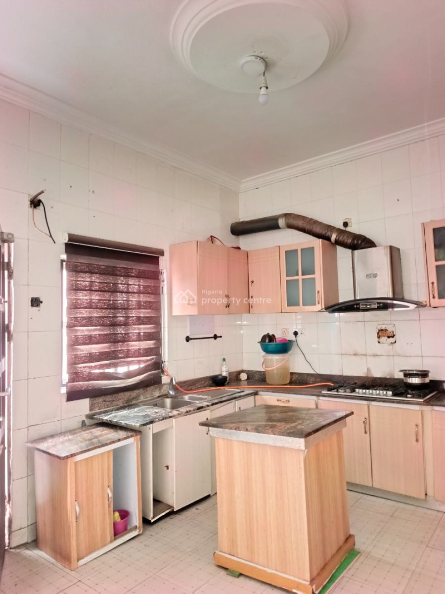 Smart Spacious Conducive 1 Bedroom Self-contained Upstairs, in Estate at Chevron Lekki Lagos., Lekki, Lagos, Self Contain (single Rooms) for Rent