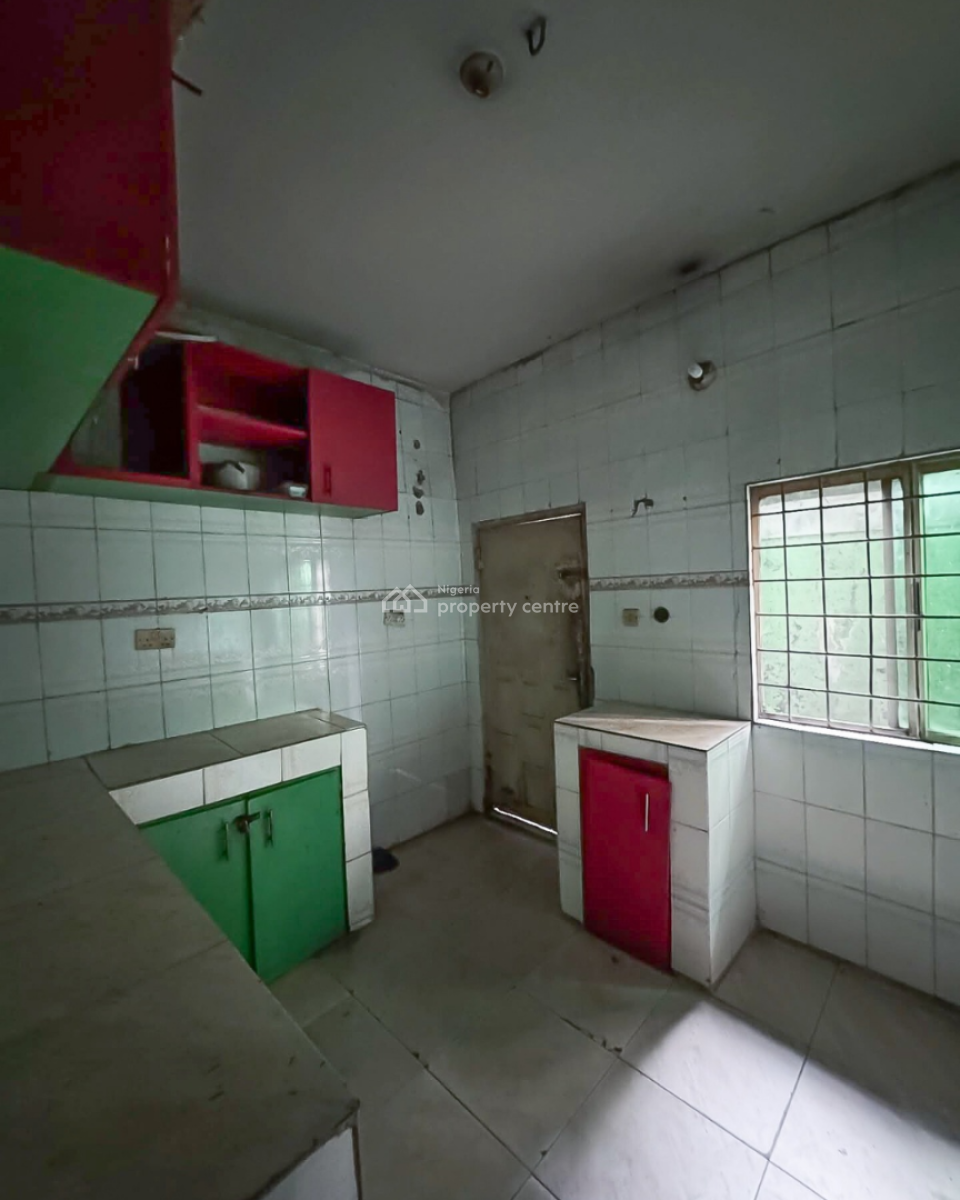 5 Bedroom Duplex on Distress, Stadium Road, Port Harcourt, Rivers, Detached Duplex for Sale