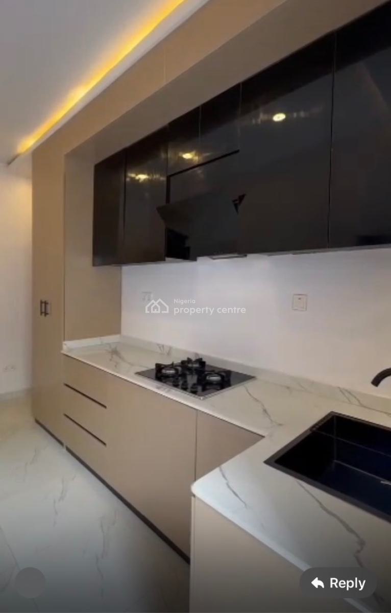 2 Bedrooms, Off Freedom Way, Lekki Phase 1, Lekki, Lagos, Flat / Apartment for Rent