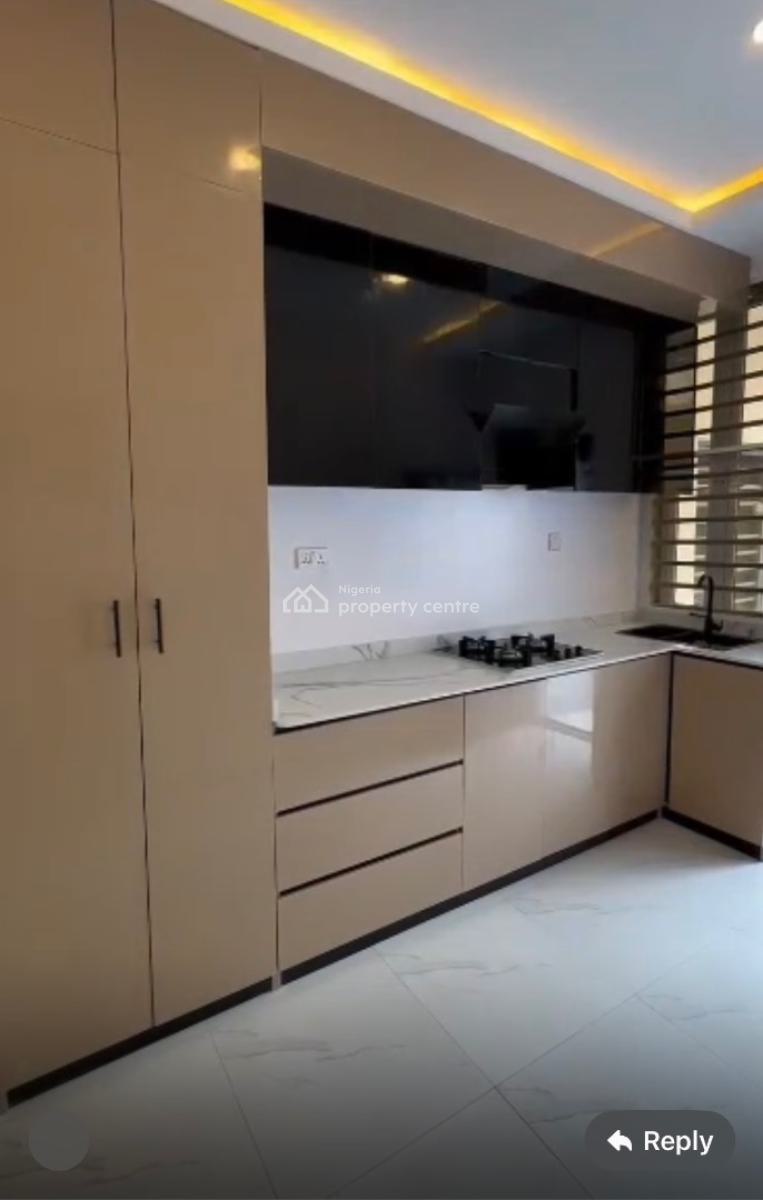 2 Bedrooms, Off Freedom Way, Lekki Phase 1, Lekki, Lagos, Flat / Apartment for Rent