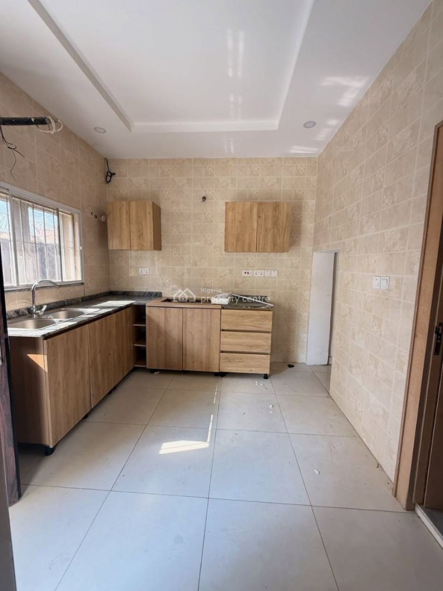 Nice 3 Bedrooms Terrace Duplex with a Bq, Jahi, Abuja, Terraced Duplex for Rent