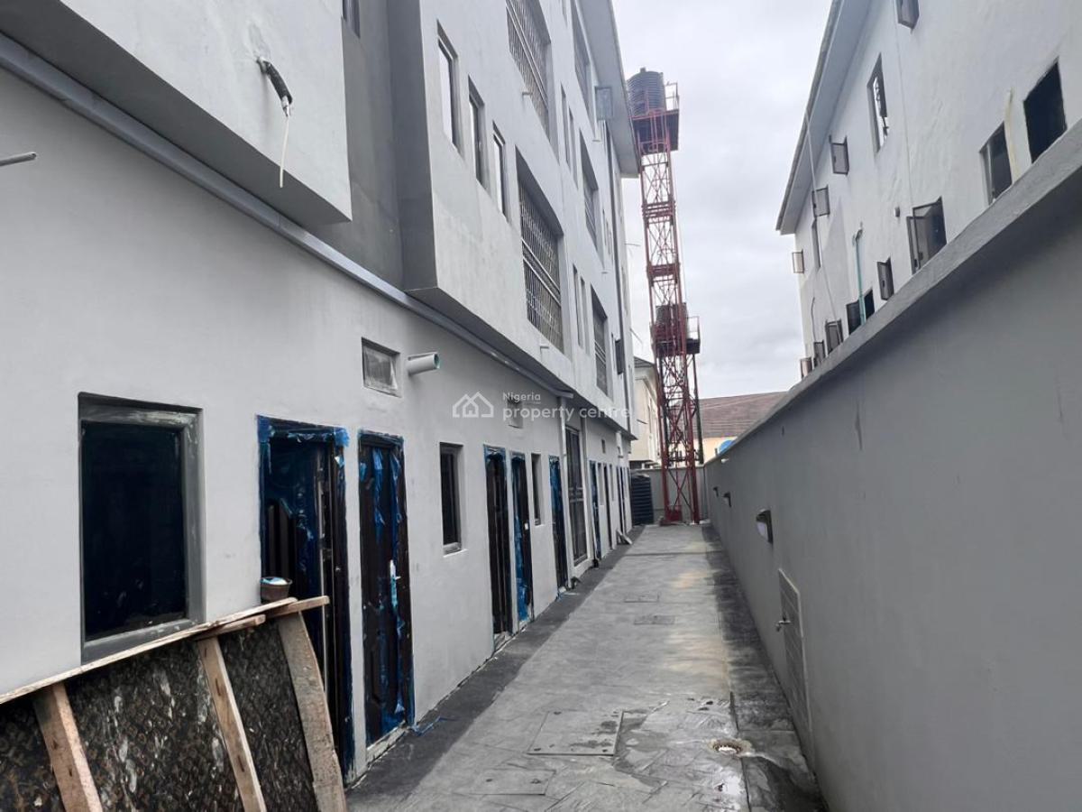 Luxury 3 Bedroom Apartment with Bq, Lekki Phase 1, Lekki, Lagos, Flat / Apartment for Rent