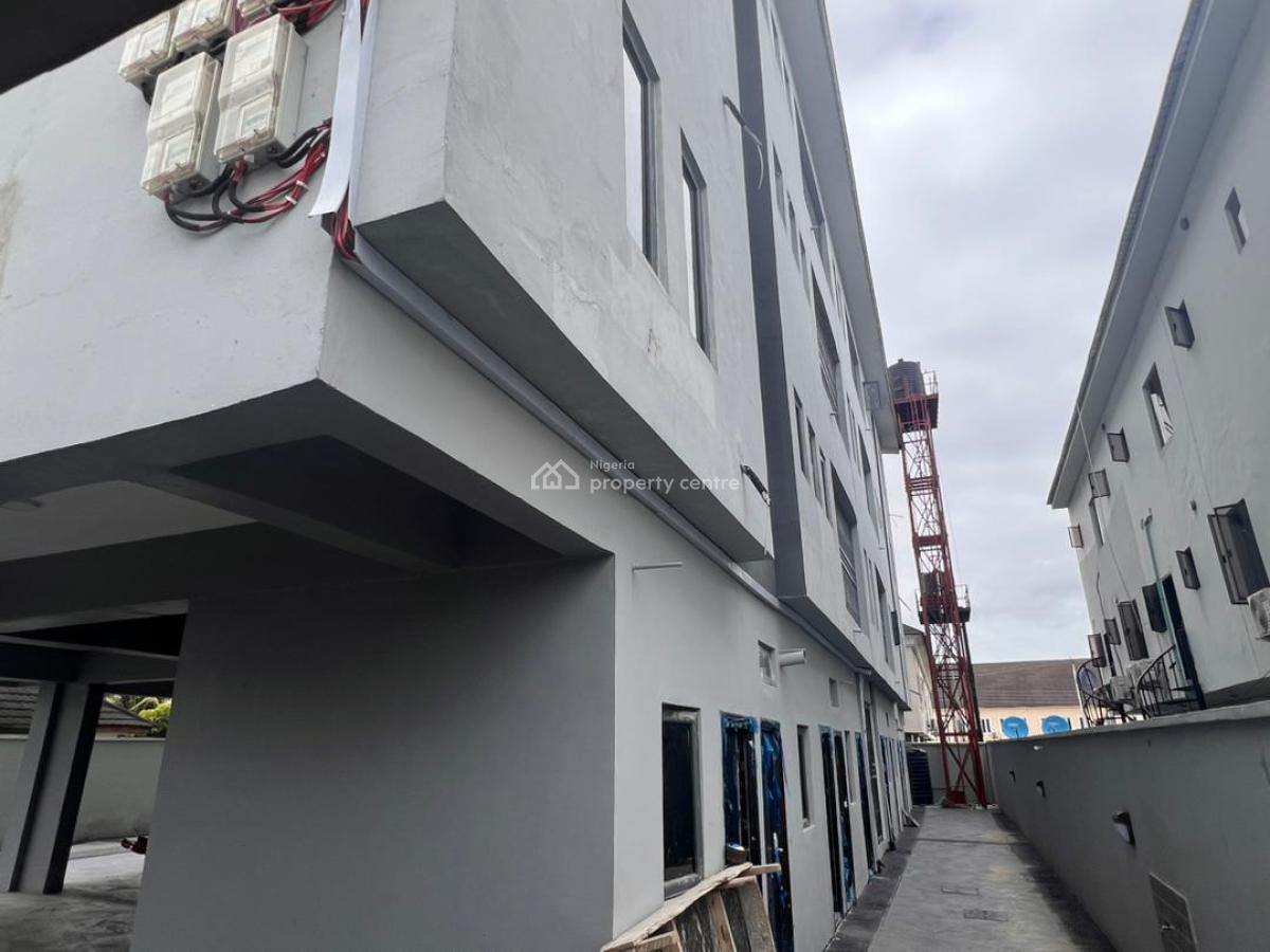 Luxury 3 Bedroom Apartment with Bq, Lekki Phase 1, Lekki, Lagos, Flat / Apartment for Rent