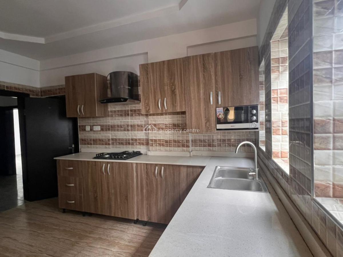Luxury 3 Bedroom Apartment with Bq, Lekki Phase 1, Lekki, Lagos, Flat / Apartment for Rent