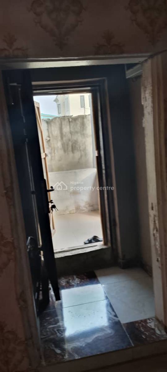 Contemporary  2 Bedroom Flat Bungalow Self Compound, Off Blue Roof Road, Owode-elede Garden Estate, Near Mile 12, Mile 12, Kosofe, Lagos, Detached Bungalow for Rent