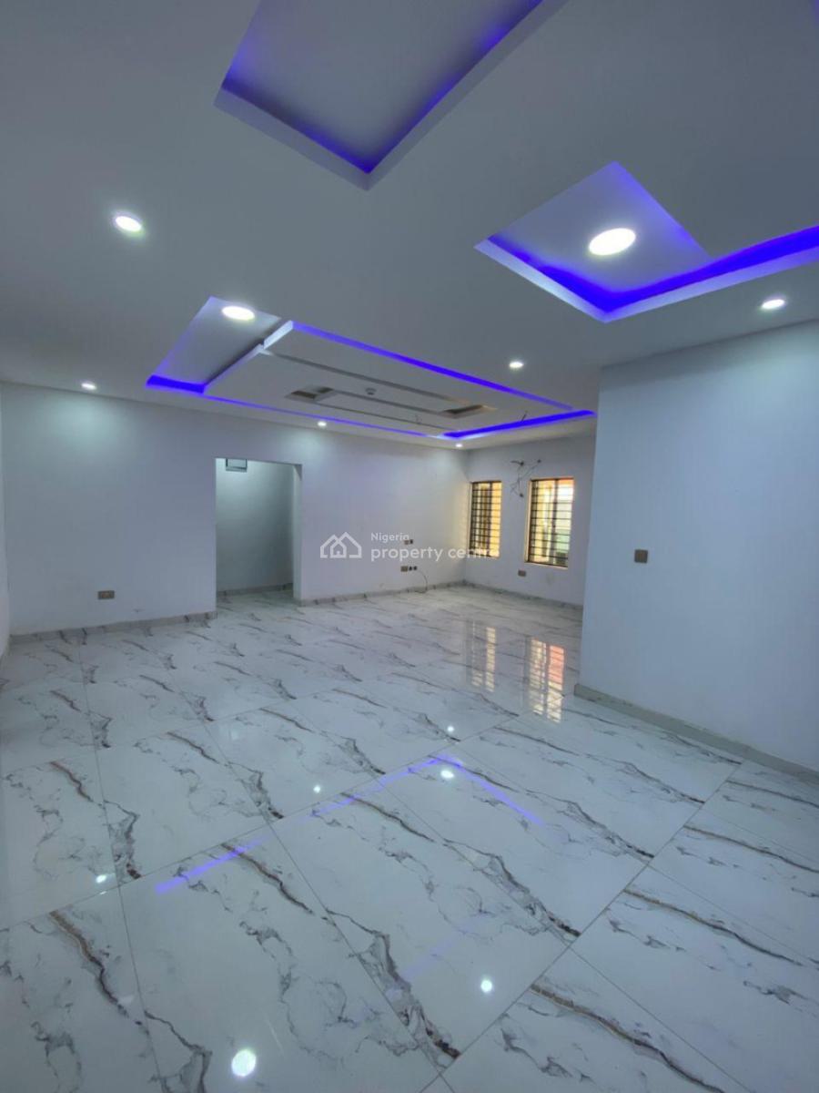 Spacious 2 Bedroom Apartment W/ Bq, Gym, Pool Suitable for Airbnb, Lekki Phase 1, Lekki, Lagos, Flat / Apartment for Sale