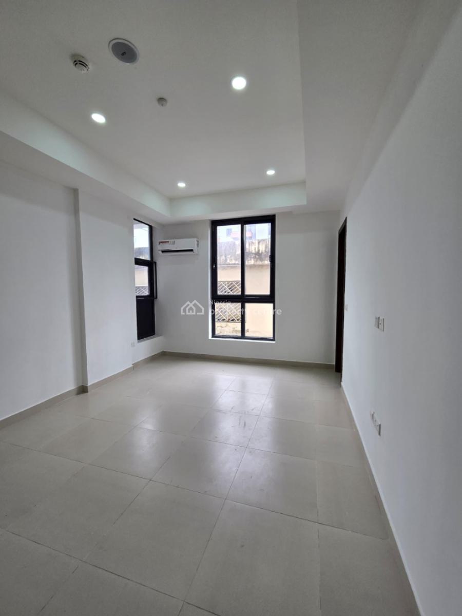 Luxurious 3 Bedroom Apartment with Bq, Elevator, Pool, Lounge, Gym, Lekki Phase 1, Lekki, Lagos, Flat / Apartment for Sale