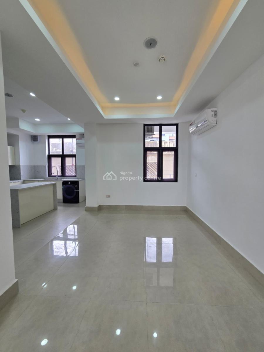 Luxurious 3 Bedroom Apartment with Bq, Elevator, Pool, Lounge, Gym, Lekki Phase 1, Lekki, Lagos, Flat / Apartment for Sale
