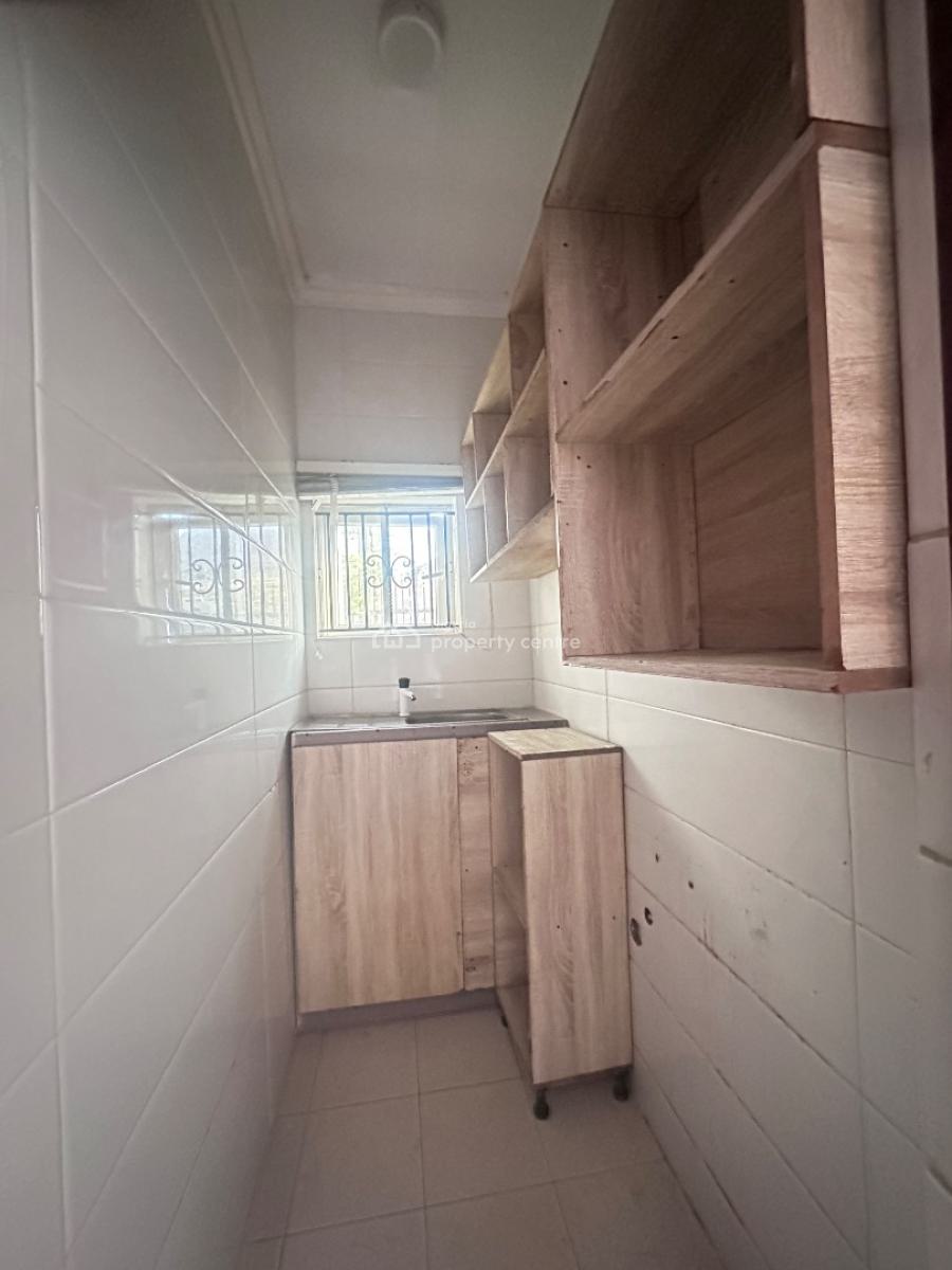 Standard Room and Parlor in a Secured and Serene Estate, Lekki Phase 1, Lekki, Lagos, Flat / Apartment for Rent