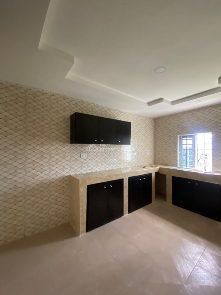 an Executive Two Bedroom Flat, Hope Avenue Ogombo Ajah, Lekki, Lagos, Flat / Apartment for Rent
