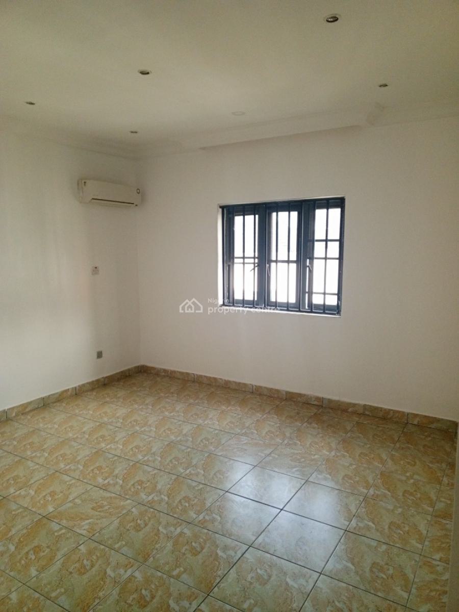 a Fully Serviced & Spacious 4 Bedroom House, Chevron, Lekki, Lagos, Terraced Duplex for Rent