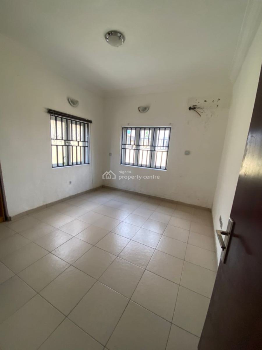 Standard & Spacious 2bedroom Penthouse, Lekki Phase 1, Lekki, Lagos, Flat / Apartment for Rent