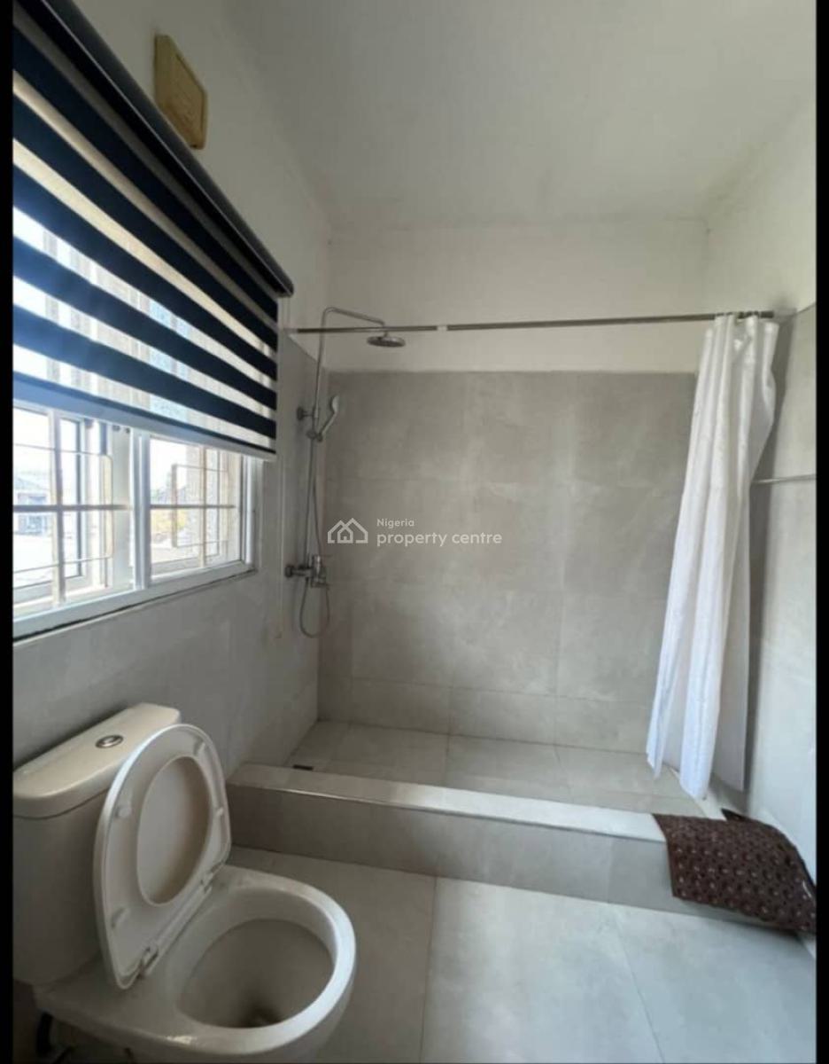 Standard & Spacious 2bedroom Penthouse, Lekki Phase 1, Lekki, Lagos, Flat / Apartment for Rent