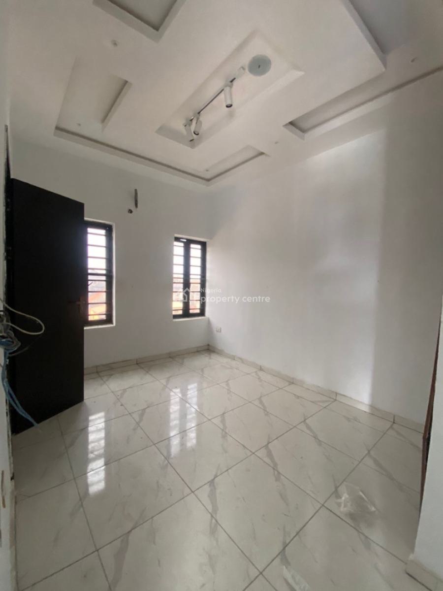 2 Bedroom Flat Apartment with Ample Parking, Ologolo, Lekki, Lagos, Flat / Apartment for Sale