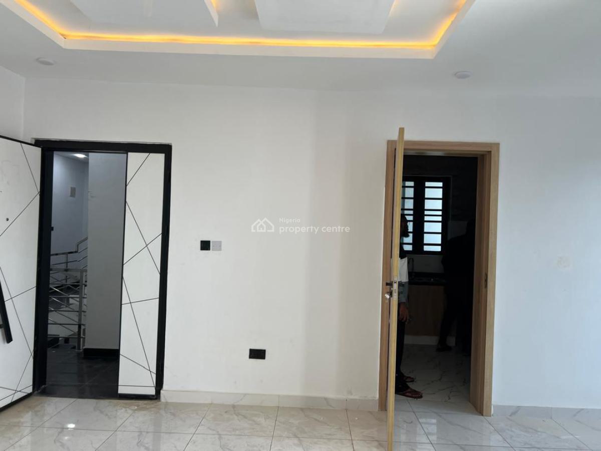 2 Bedroom Apartment, Ologolo, Lekki, Lagos, Flat / Apartment for Rent