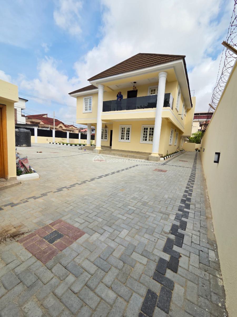 a Well Renovated and Tastefully  Finished 5 Bedroom Detached Duplex, Ikoyi, Lagos, Detached Duplex for Rent