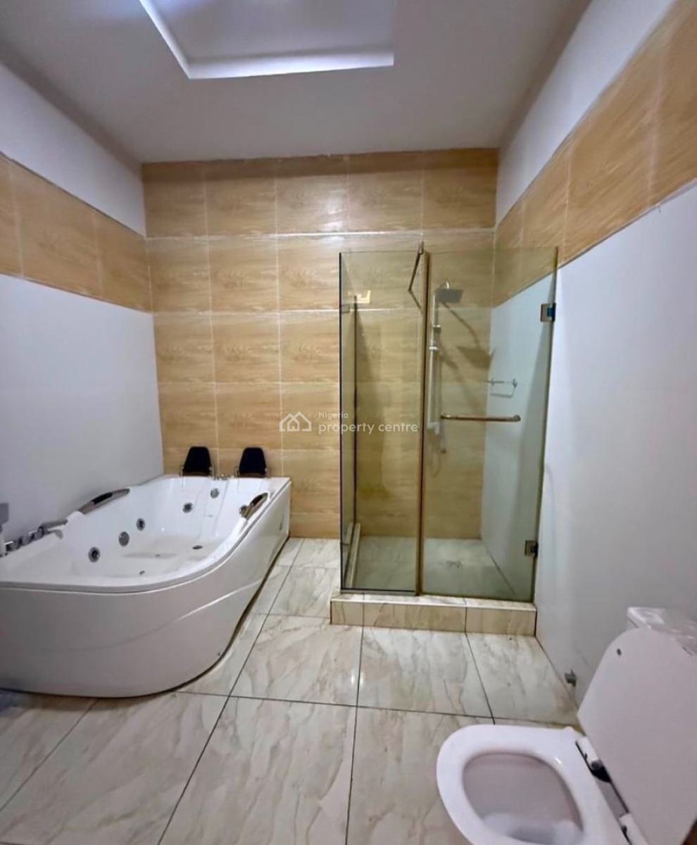 Beautiful Massive Master Bedroom (shared Apt ), Orchid Road Lekki Lagos, Lekki, Lagos, Self Contain (single Rooms) for Rent