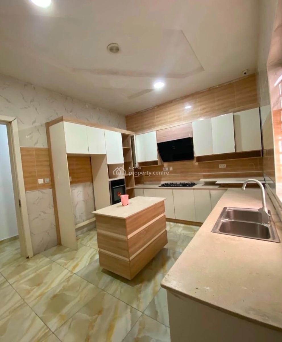 Beautiful Massive Master Bedroom (shared Apt ), Orchid Road Lekki Lagos, Lekki, Lagos, Self Contain (single Rooms) for Rent