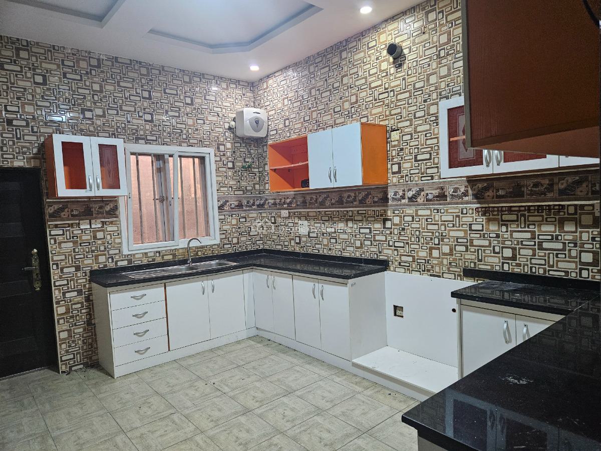 Well Maintained 3 Bedrooms Townhouse, Lekki, Lagos, House for Rent