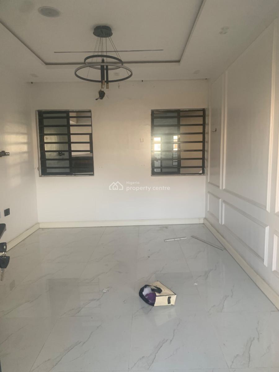 1 Bedroom Apartment, Ologolo, Lekki, Lagos, Mini Flat (room and Parlour) for Rent