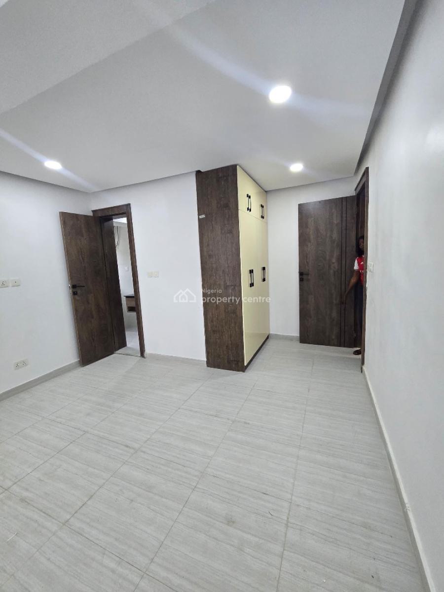 Well-finished 2 Bedroom Apartment Situated in a Serene and Secure, Ikate, Lekki, Lagos, Block of Flats for Sale