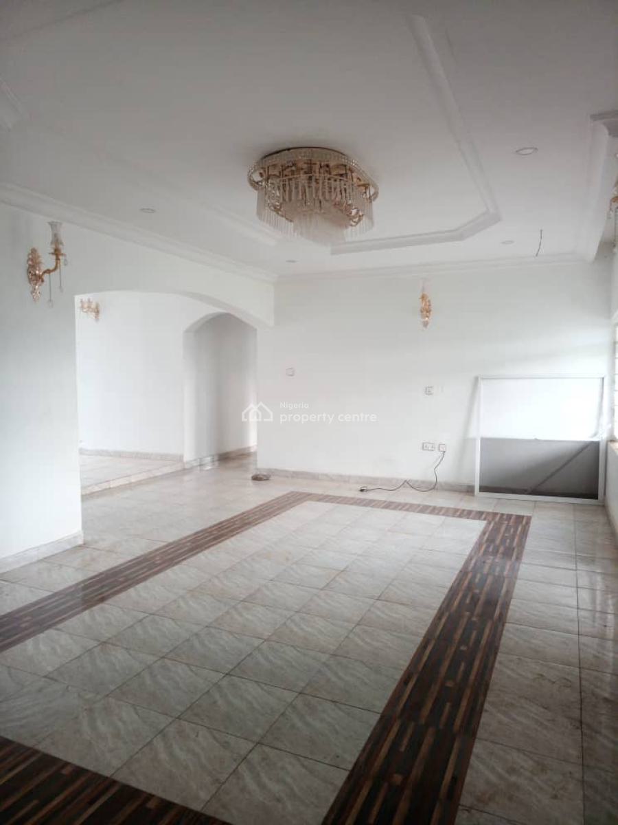 Specious 3 Bedroom Block of Flat, Jahi, After Aduvie International School, Jahi, Abuja, Flat / Apartment for Rent