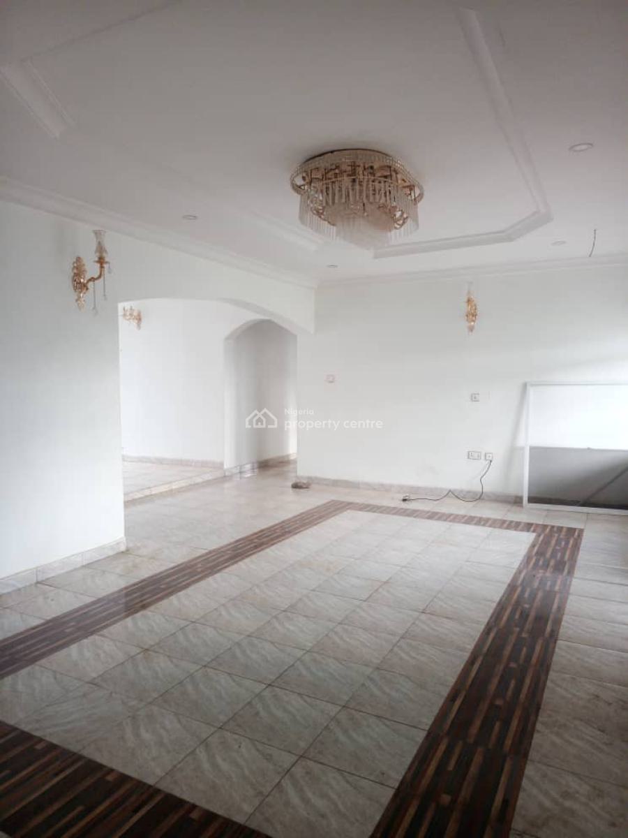 Specious 3 Bedroom Block of Flat, Jahi, After Aduvie International School, Jahi, Abuja, Flat / Apartment for Rent