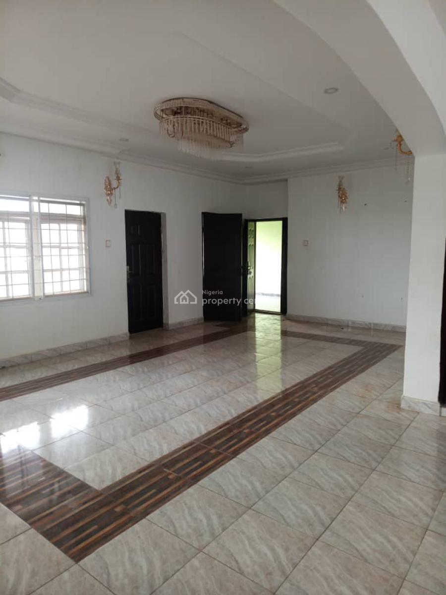 Specious 3 Bedroom Block of Flat, Jahi, After Aduvie International School, Jahi, Abuja, Flat / Apartment for Rent