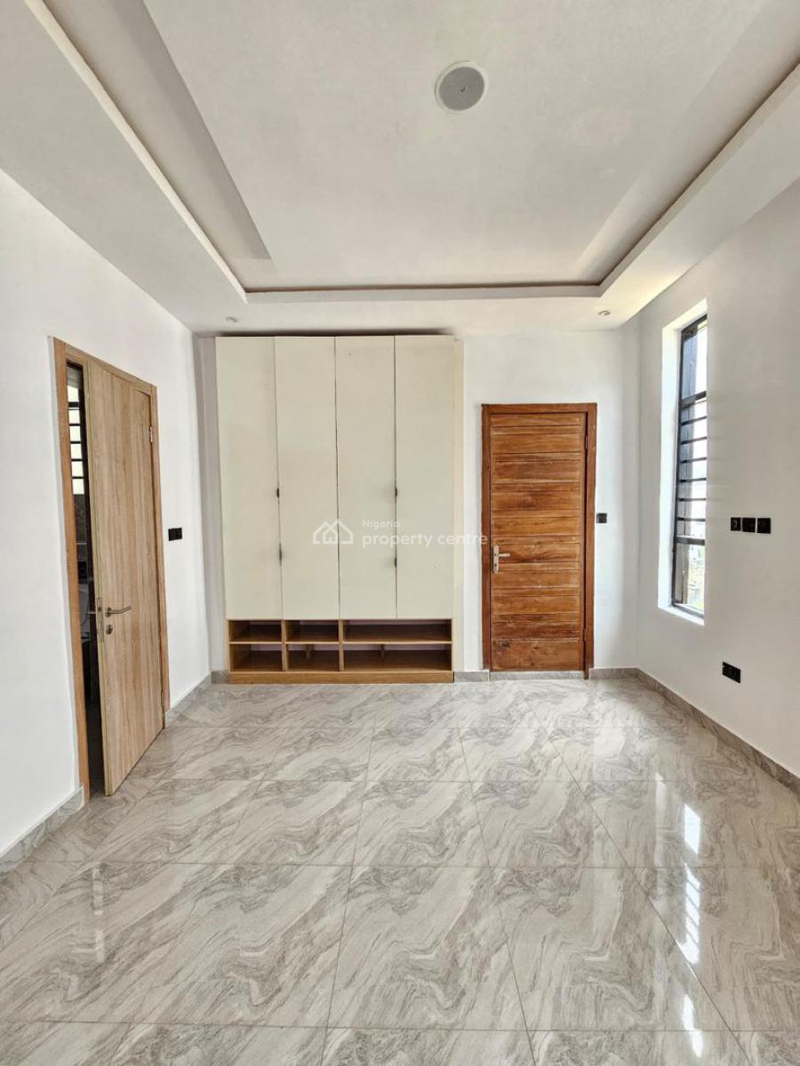 Luxury Spacious 2 Bedroom Apartment with Elevator , with C of O, Ikota, Lekki, Lagos, Flat / Apartment for Sale