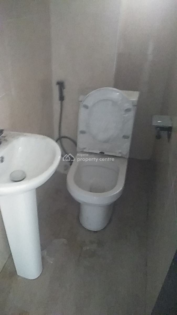 Luxury Spacious 2 Bedroom Flat, New Garage, Ifako, Gbagada, Lagos, Flat / Apartment for Rent
